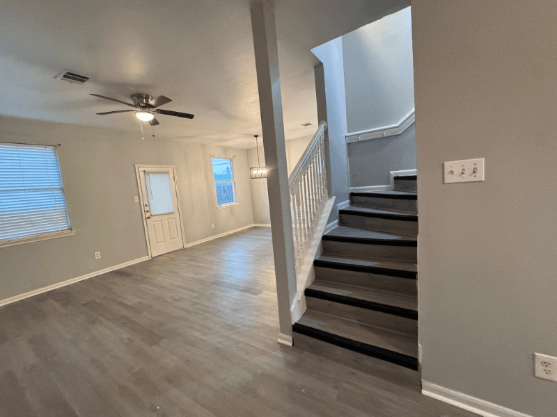 Houston Multiplex: 6427 Waldron Cir