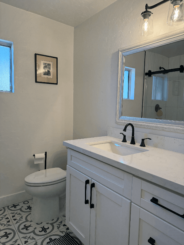 Phoenix Single Room: 920 E Colter Street