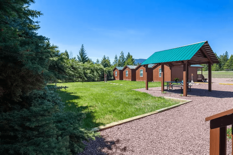 Coram Apartment: 10630 Hwy 2 E