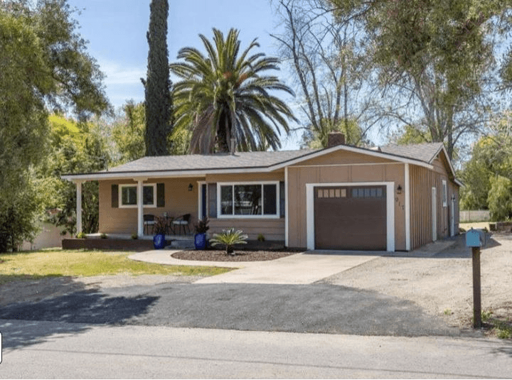 Escondido House: 917 Hamilton Lane