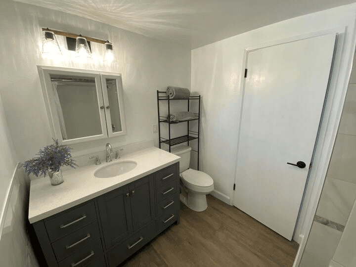 Escondido House: 917 Hamilton Lane