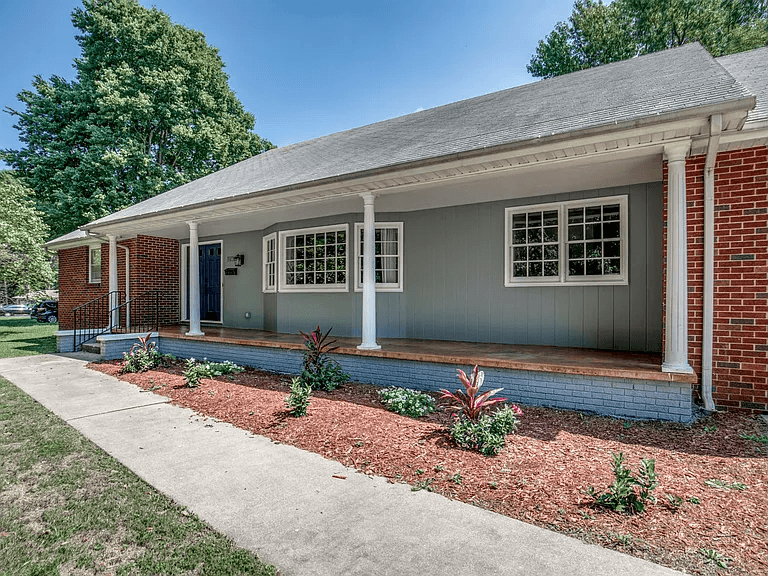 Springfield House: 1930 S Holland Ave