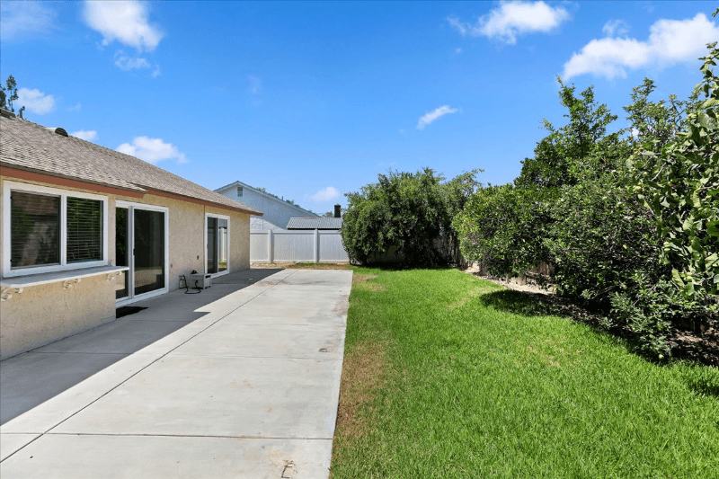 Riverside House: 11261 Cochran Ave