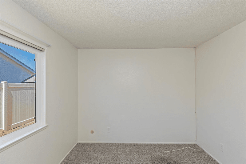 Riverside House: 11261 Cochran Ave