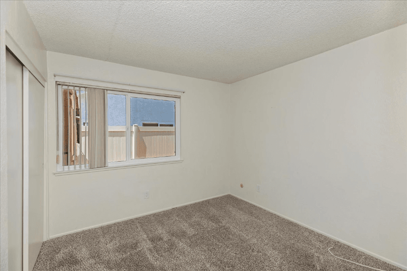 Riverside House: 11261 Cochran Ave