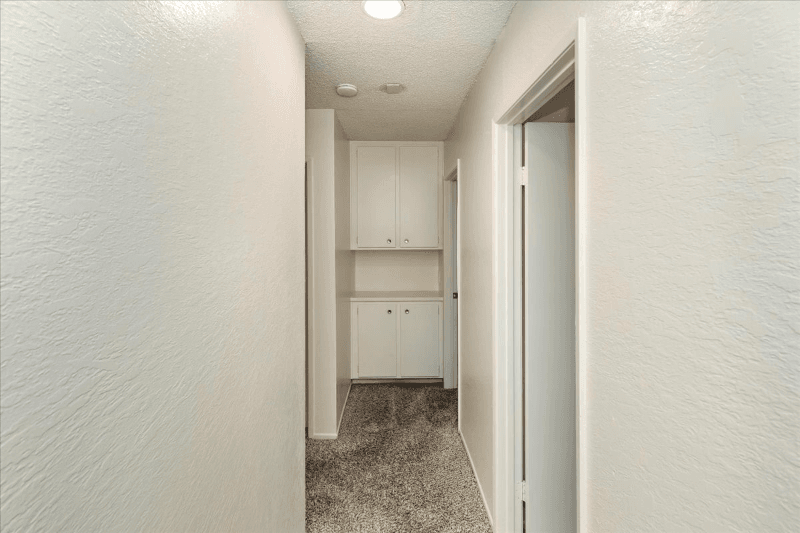 Riverside House: 11261 Cochran Ave