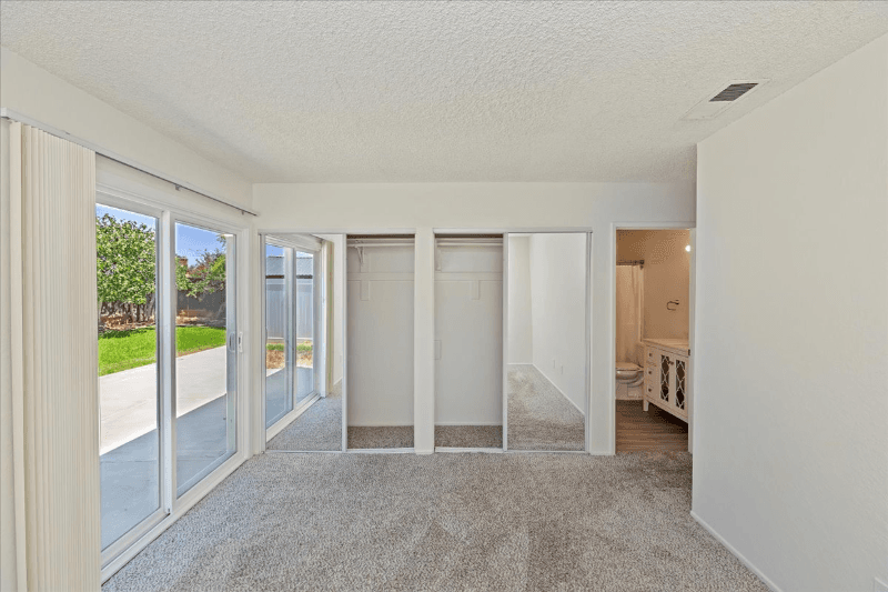 Riverside House: 11261 Cochran Ave