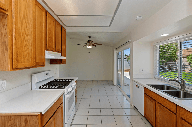 Riverside House: 11261 Cochran Ave