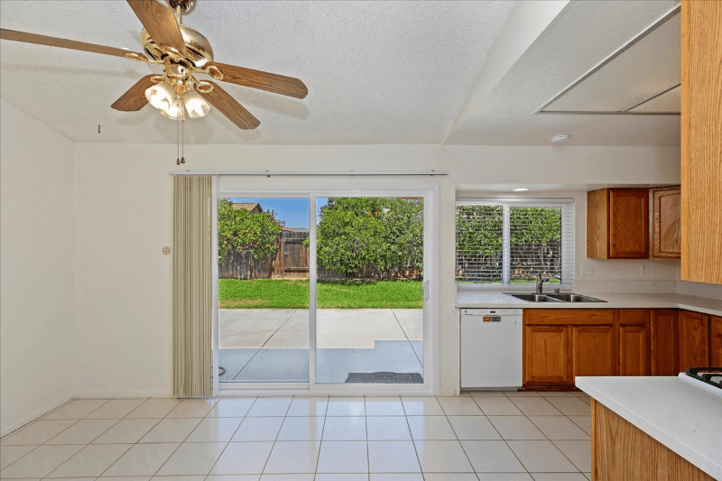 Riverside House: 11261 Cochran Ave