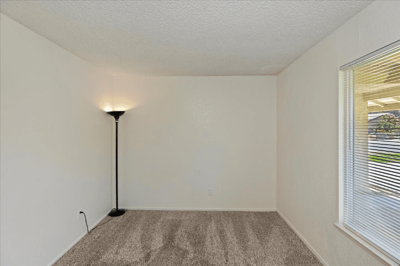 Riverside House: 11261 Cochran Ave