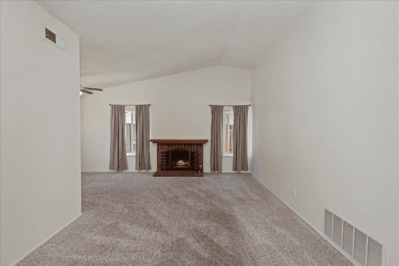 Riverside House: 11261 Cochran Ave