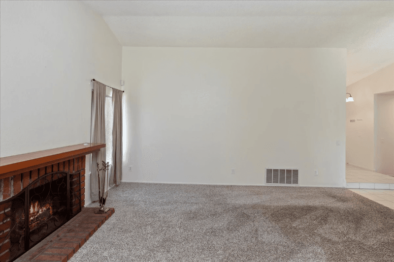 Riverside House: 11261 Cochran Ave