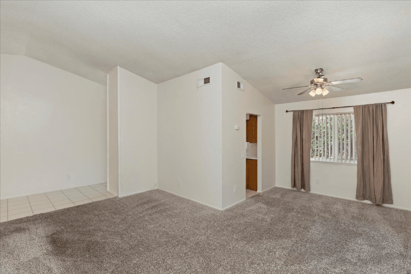 Riverside House: 11261 Cochran Ave