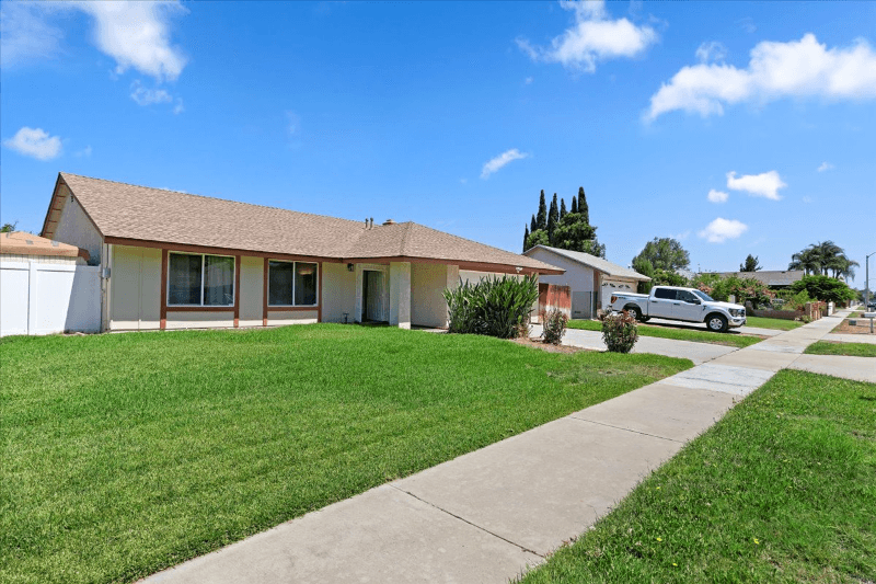 Riverside House: 11261 Cochran Ave
