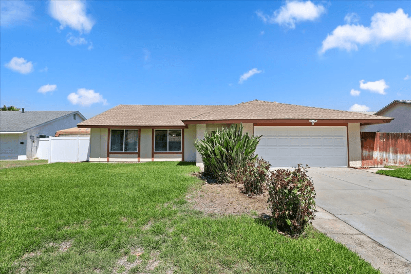 Riverside House: 11261 Cochran Ave