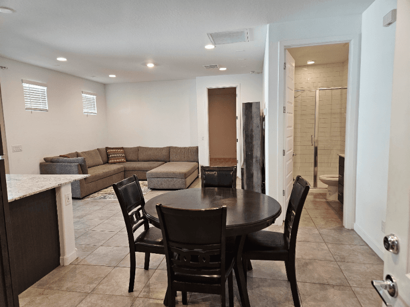 Glendale House: 12413 W Vista Ave