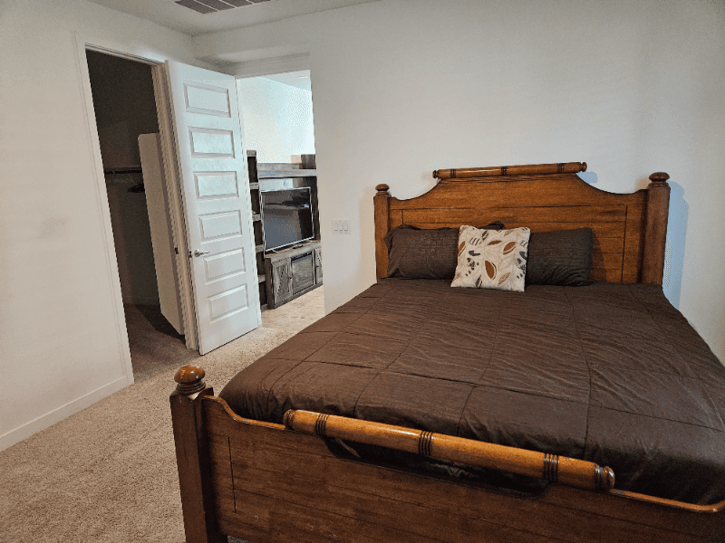 Glendale House: 12413 W Vista Ave