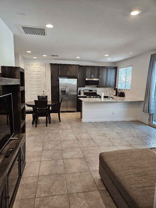 Glendale House: 12413 W Vista Ave
