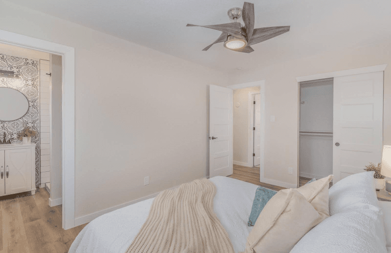 Lakewood House: 12336 W Texas Dr