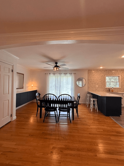 Colonial Beach House: 114 Sebastian Ave