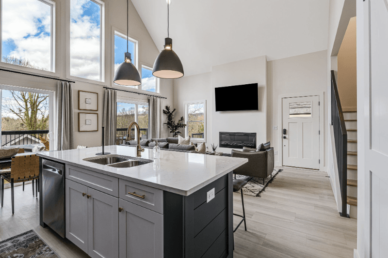 Asheville House: 104 Remi Ln