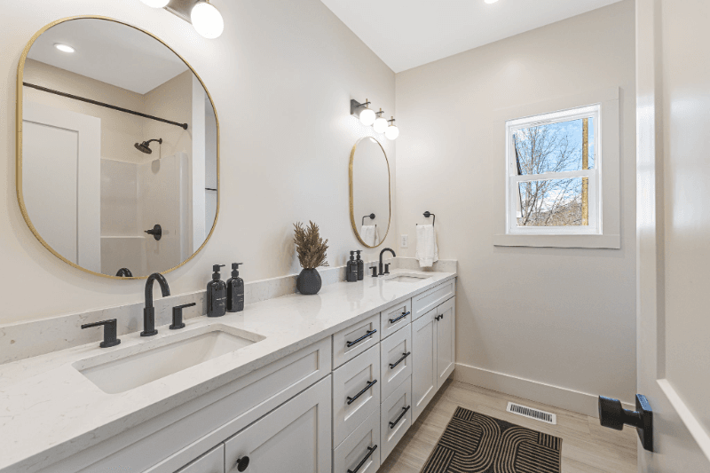 Asheville House: 104 Remi Ln