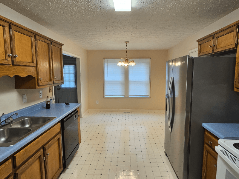 Gallatin House: 1011 Brookwood Dr