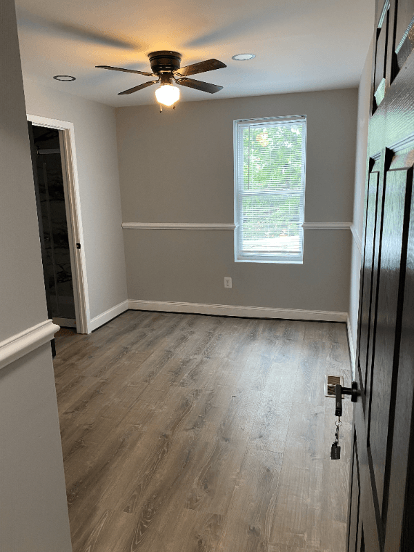 Baltimore Single Room: 210 North Mount Street