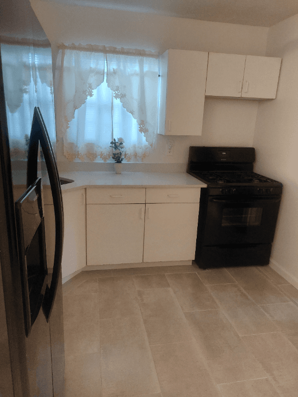 Hempstead Single Room: 70 Stewart Ave
