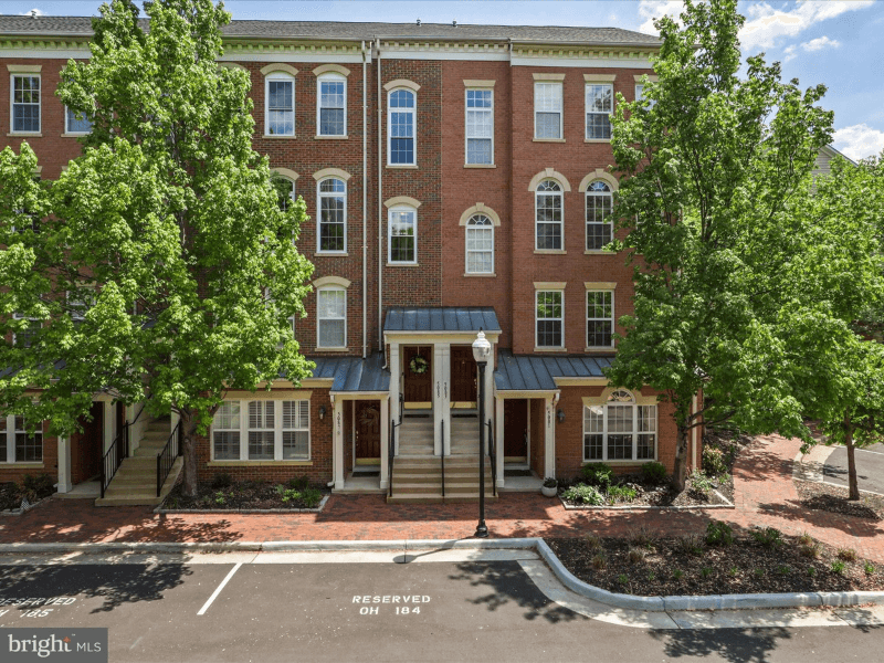Alexandria Townhome: 5085 Donovan Dr