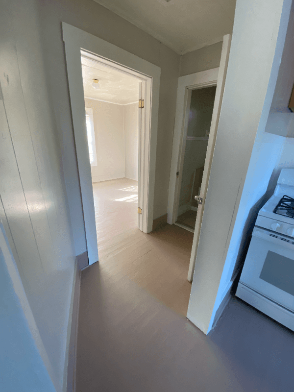 Lafayette House: 505 1/2 E Main Street