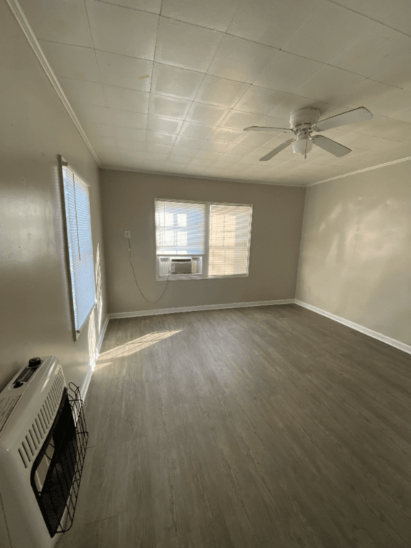 Lafayette House: 505 1/2 E Main Street