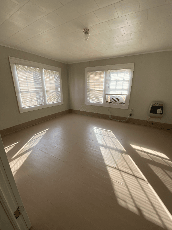 Lafayette House: 505 1/2 E Main Street