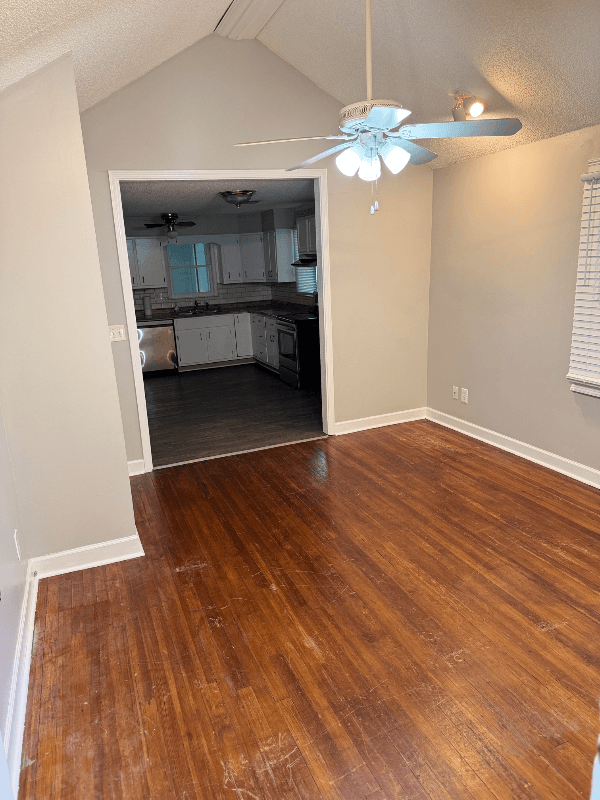 Grandview House: 705 Highgrove Rd