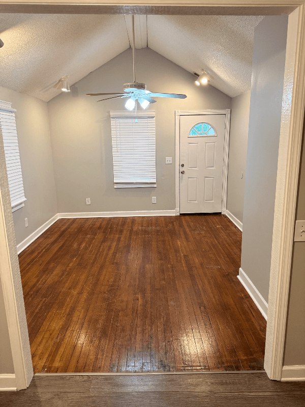 Grandview House: 705 Highgrove Rd