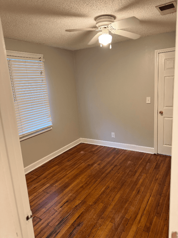 Grandview House: 705 Highgrove Rd