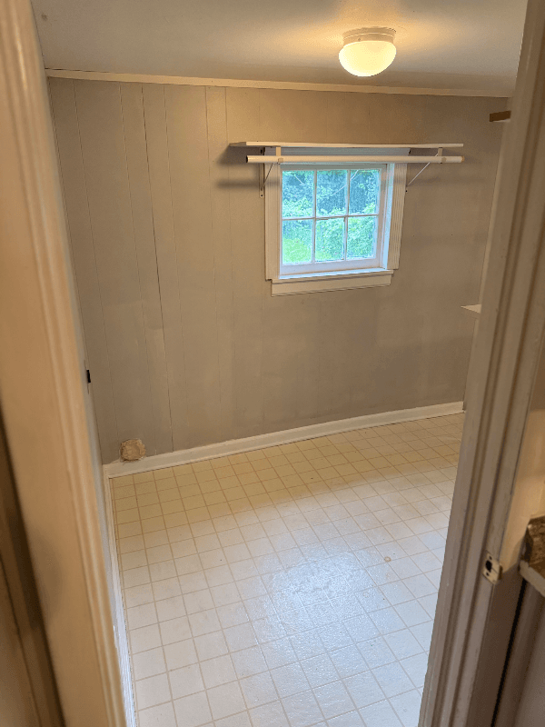 Grandview House: 705 Highgrove Rd