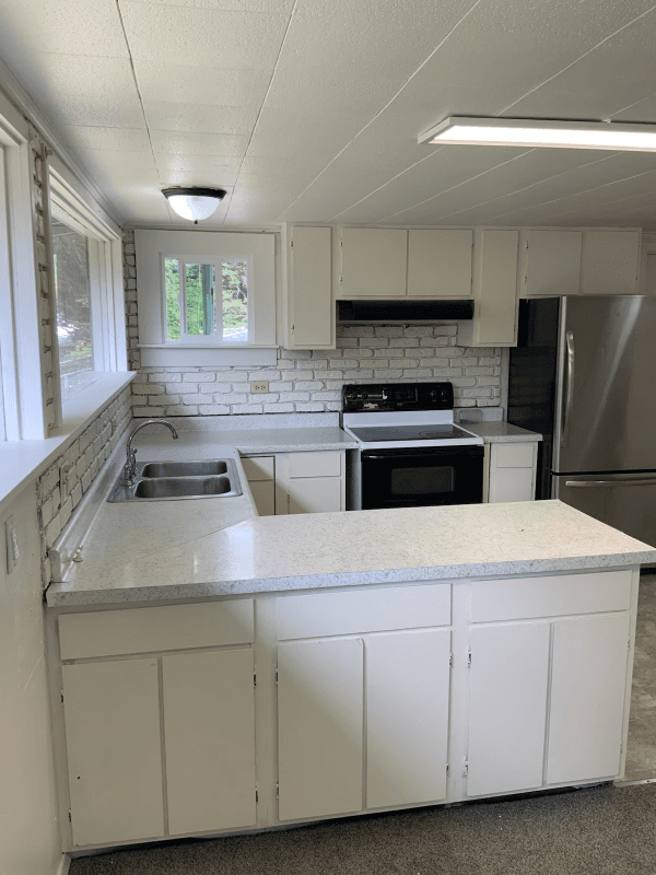 Rio Dell House: 190 Belleview Ave