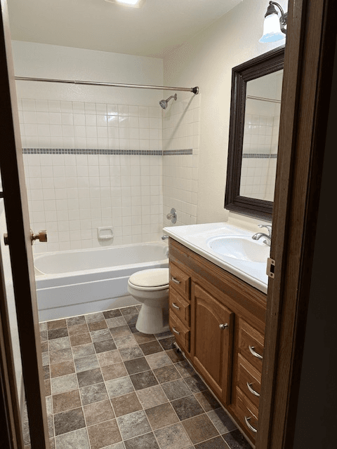 Everett Multiplex: 712 60th St. SW, Unit A
