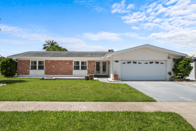 Tampa House: 8402 Lava Pl