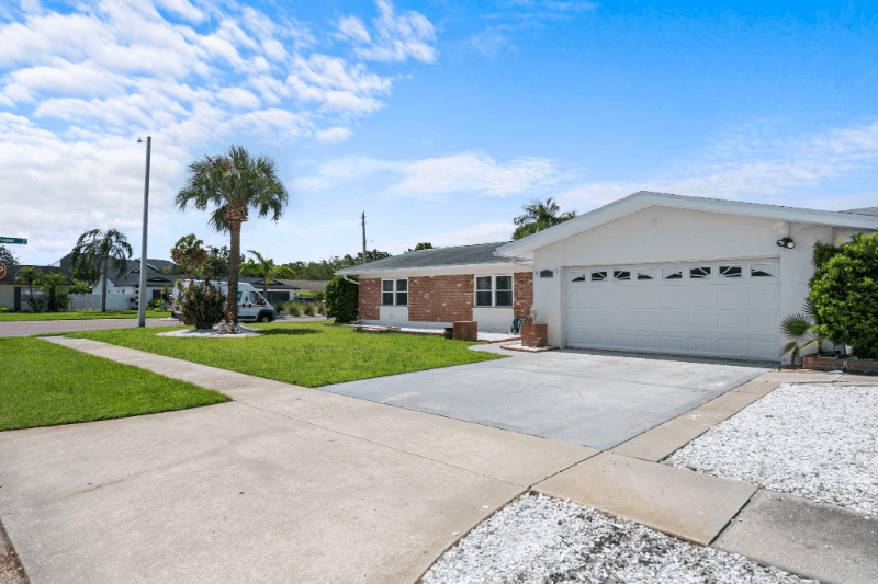 Tampa House: 8402 Lava Pl