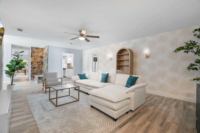 Tampa House: 8402 Lava Pl