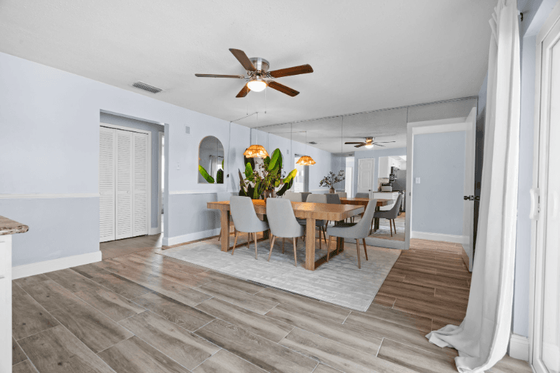 Tampa House: 8402 Lava Pl
