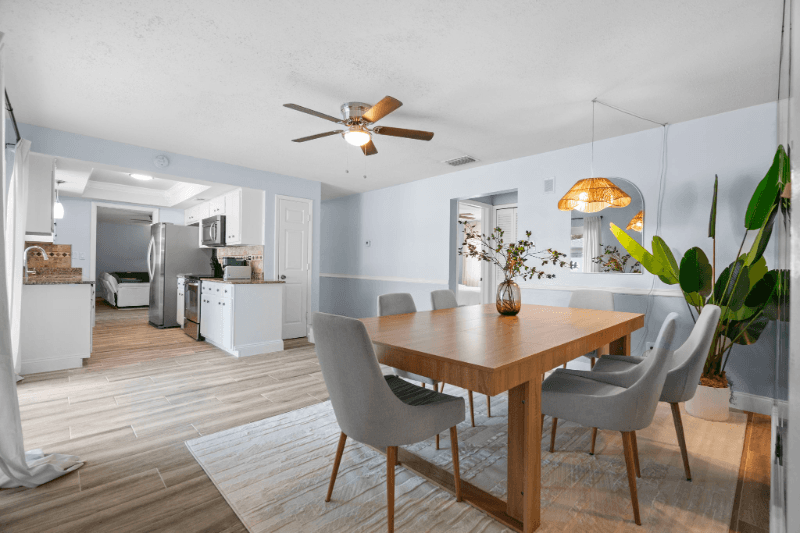Tampa House: 8402 Lava Pl
