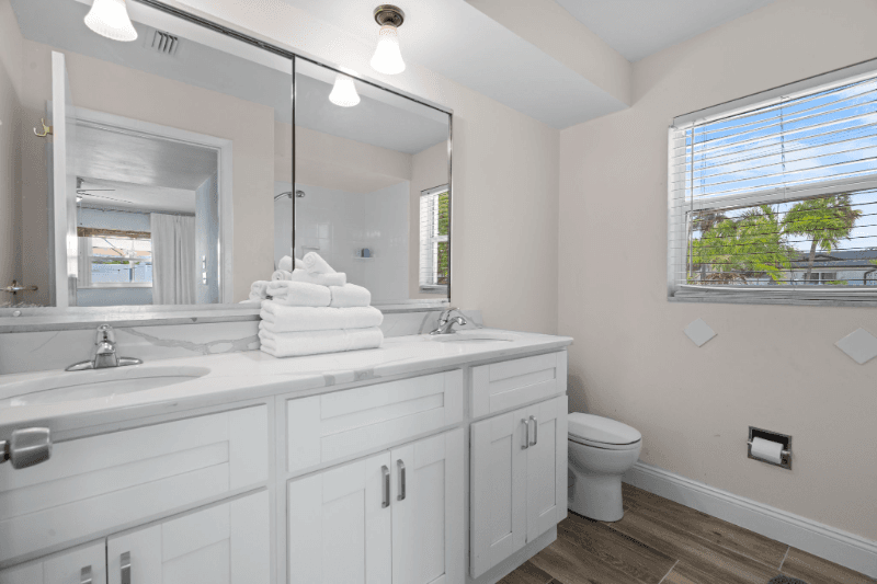 Tampa House: 8402 Lava Pl