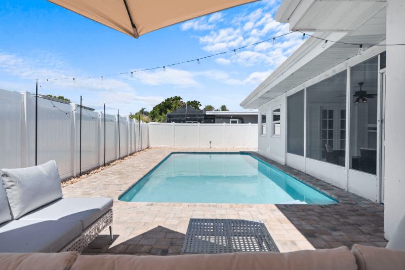 Tampa House: 8402 Lava Pl