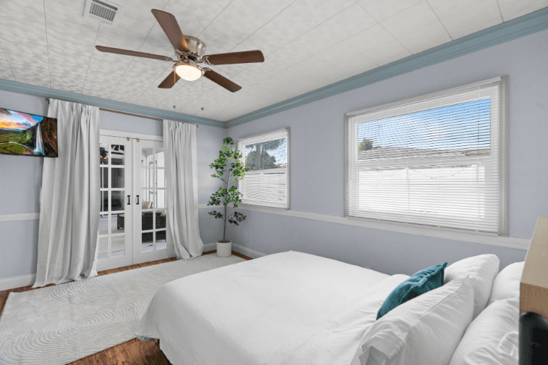 Tampa House: 8402 Lava Pl