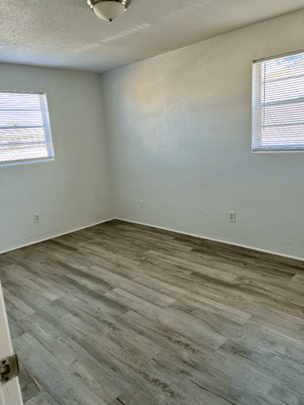 Daytona Beach Apartment: 2417 North Oleander Ave
