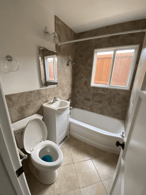 San Diego Single Room: 3320-3324 Clairemont Drive