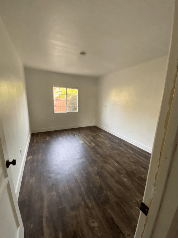 San Diego Single Room: 3320-3324 Clairemont Drive